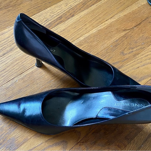 Nine West pumps - Picture 5 of 9